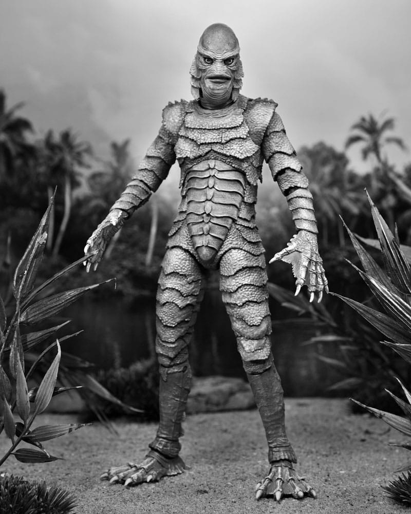 Universal Monsters Figure Ultimate Creature from the Black Lagoon (B&W) 18 cm