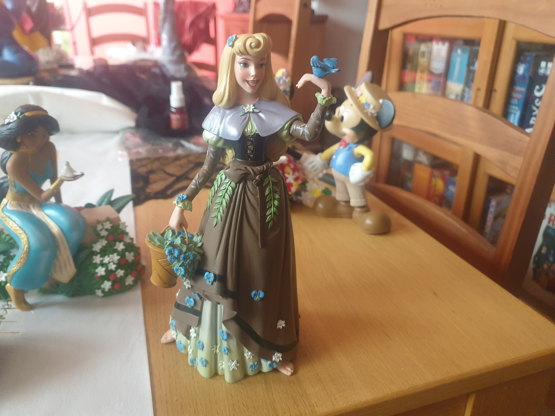 Disney Showcase ブライア・ローズ ボタニカル Enesco】ディズニーショーケース：ブライア・ローズ ボタニカル
