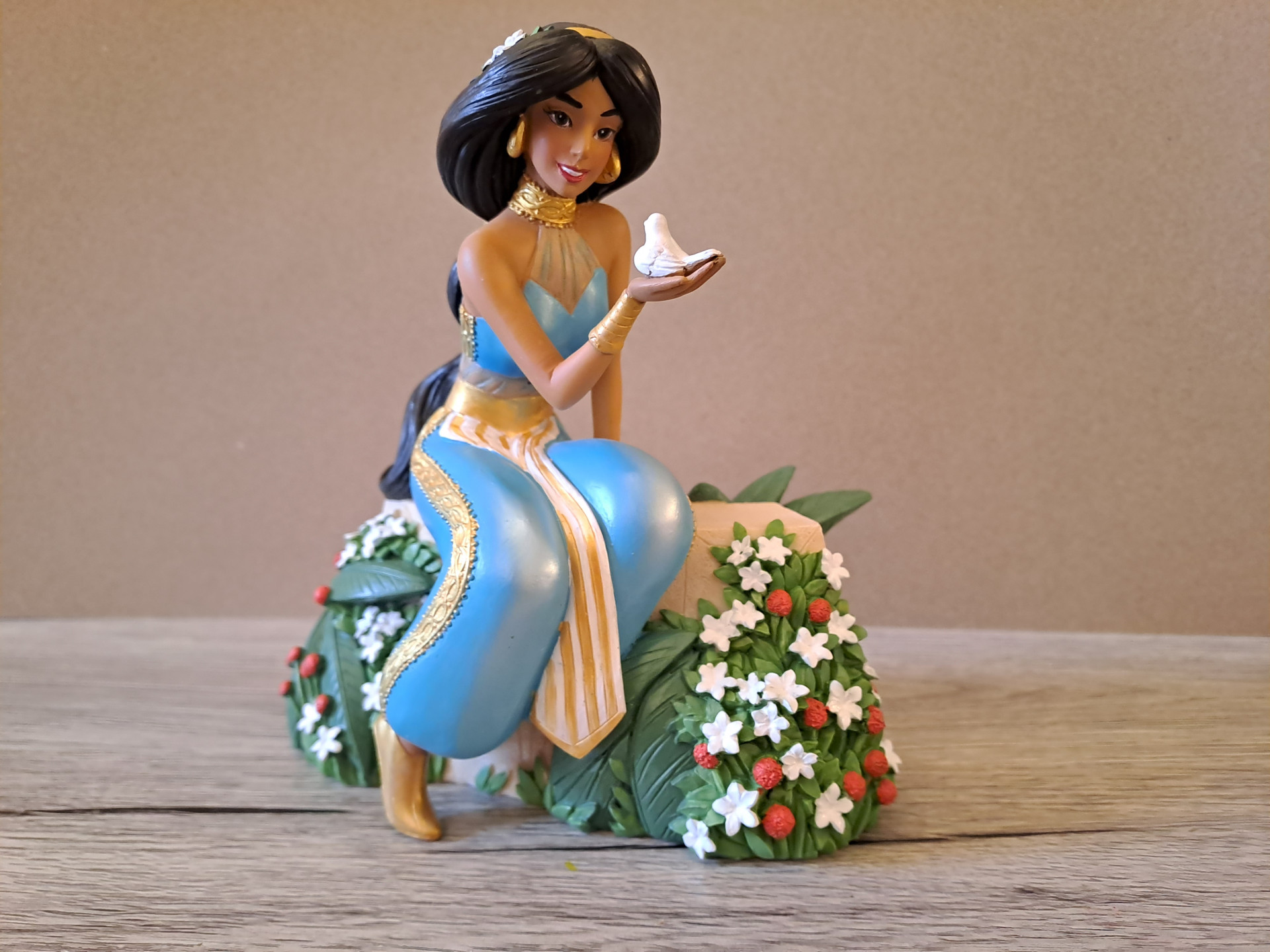 エネスコ デイビッド パチェコ作 ディズニー オファー フィギュア